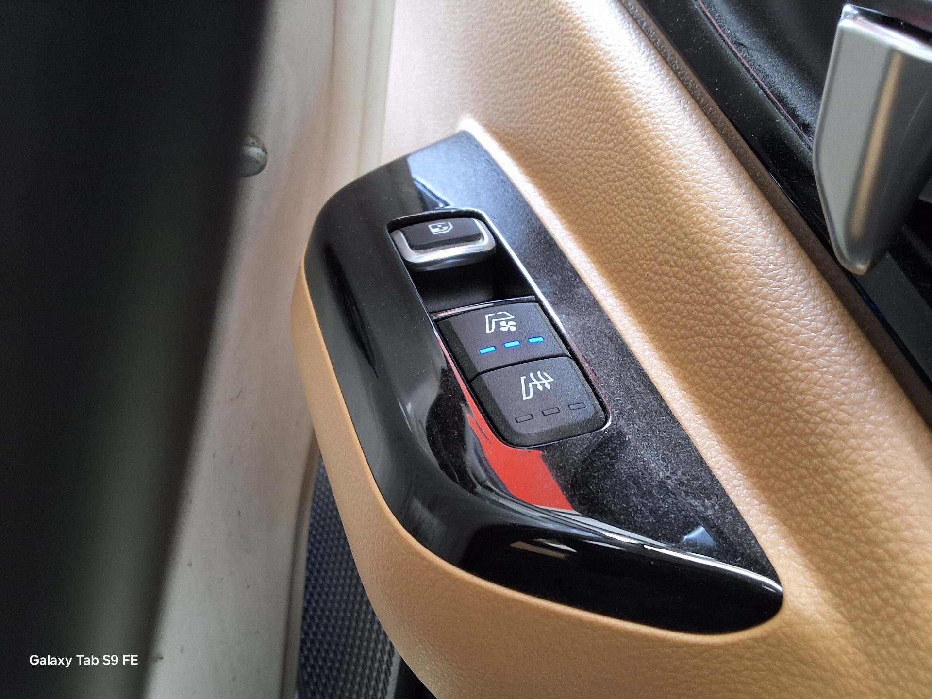 2023 - kia carnival