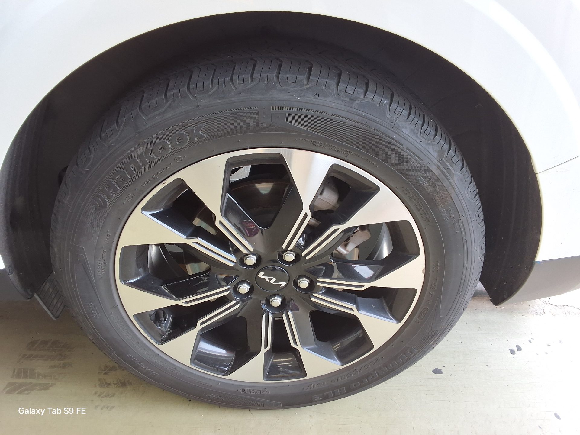 2023 - kia carnival