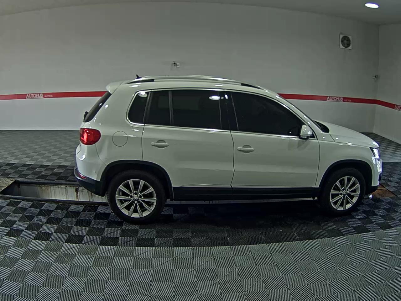 2015 - volkswagen tiguan