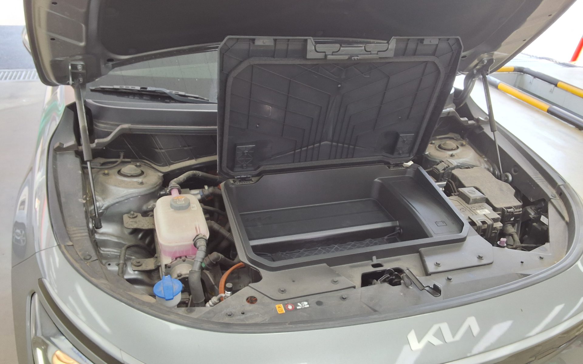 2024 - kia niro