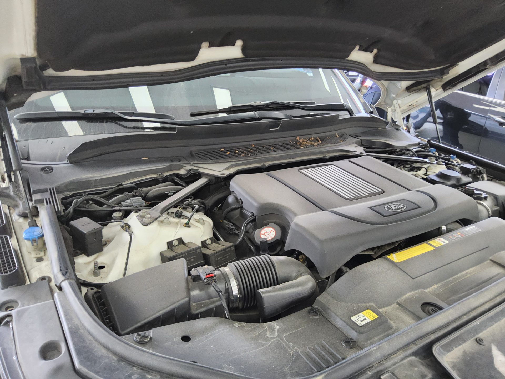 2016 - land rover range rover
