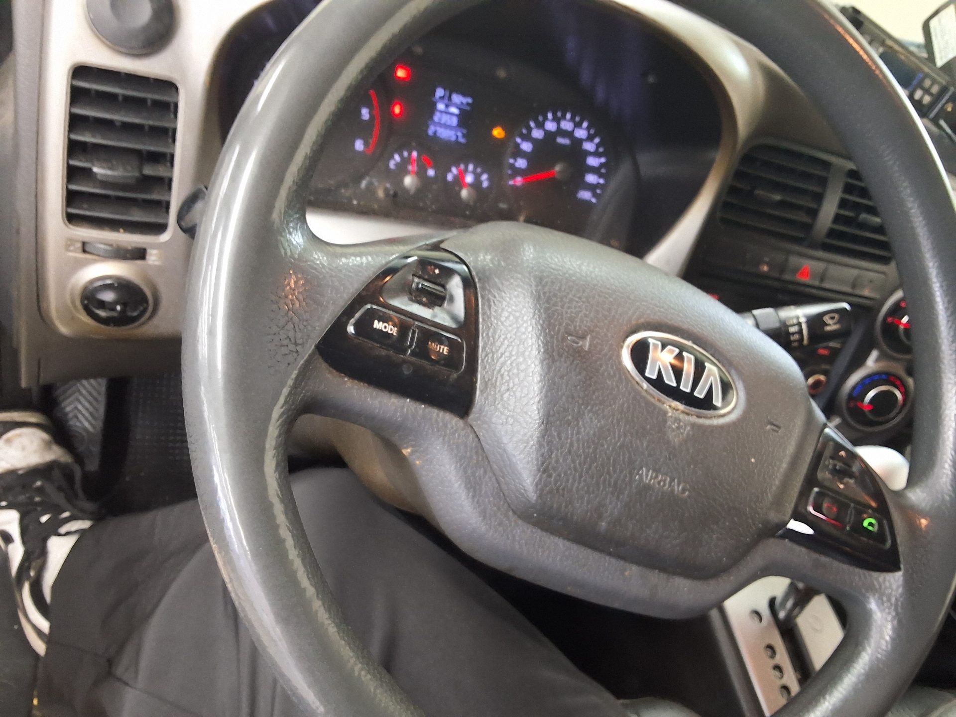 2019 - kia bongo
