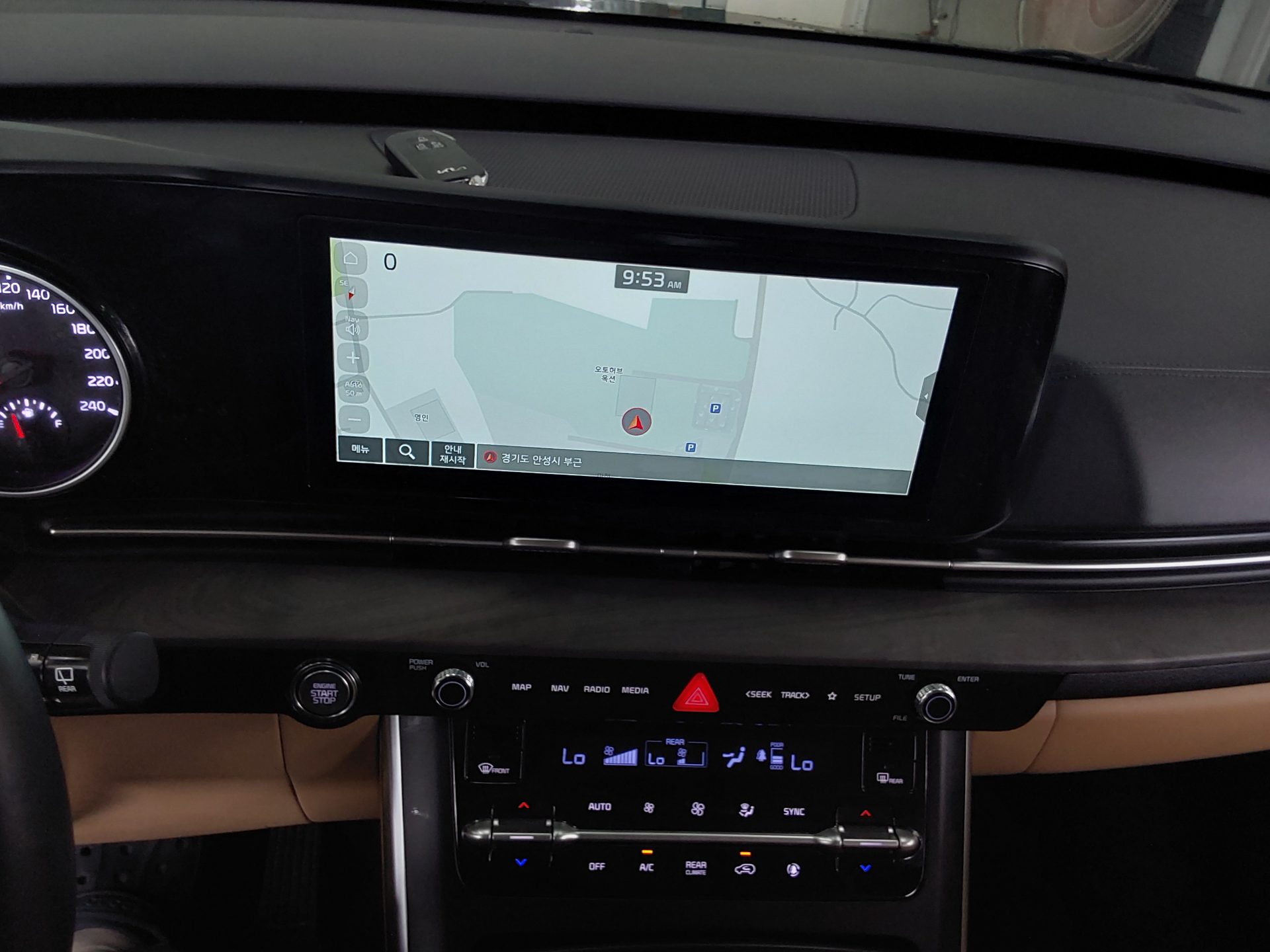 2023 - kia carnival