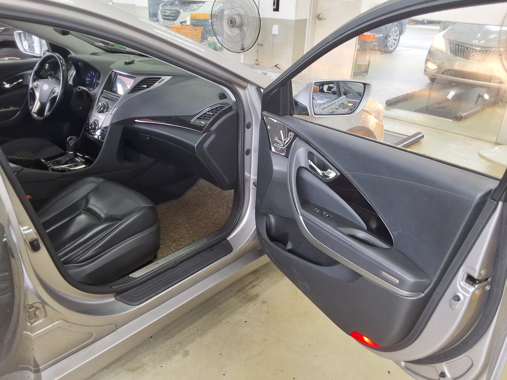 2012 - hyundai grandeur