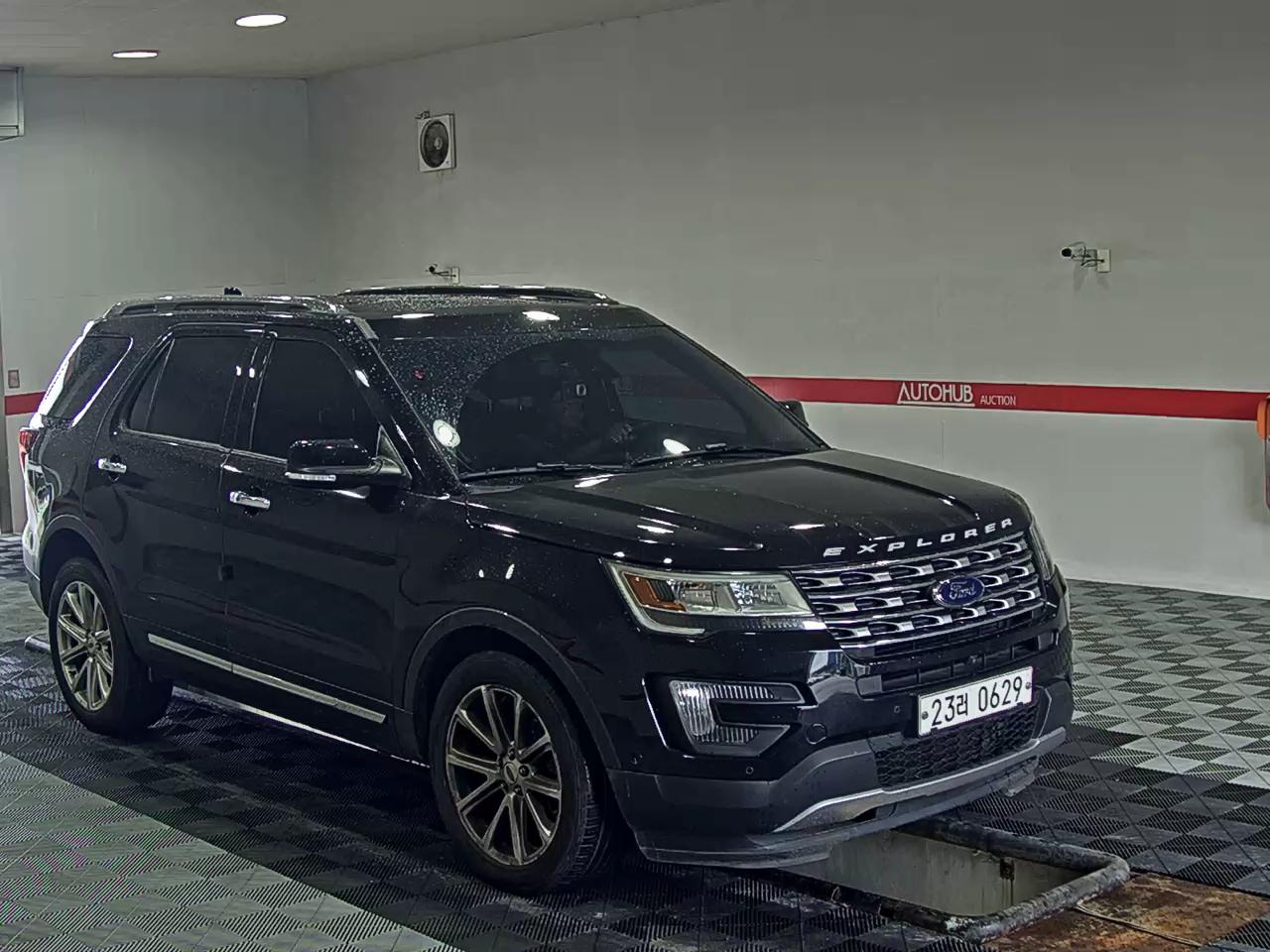 2016 - ford explorer