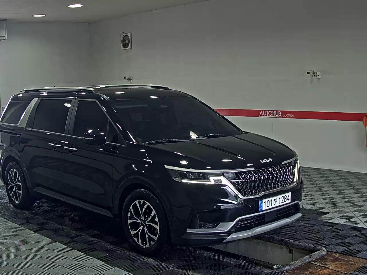 2023 - kia carnival