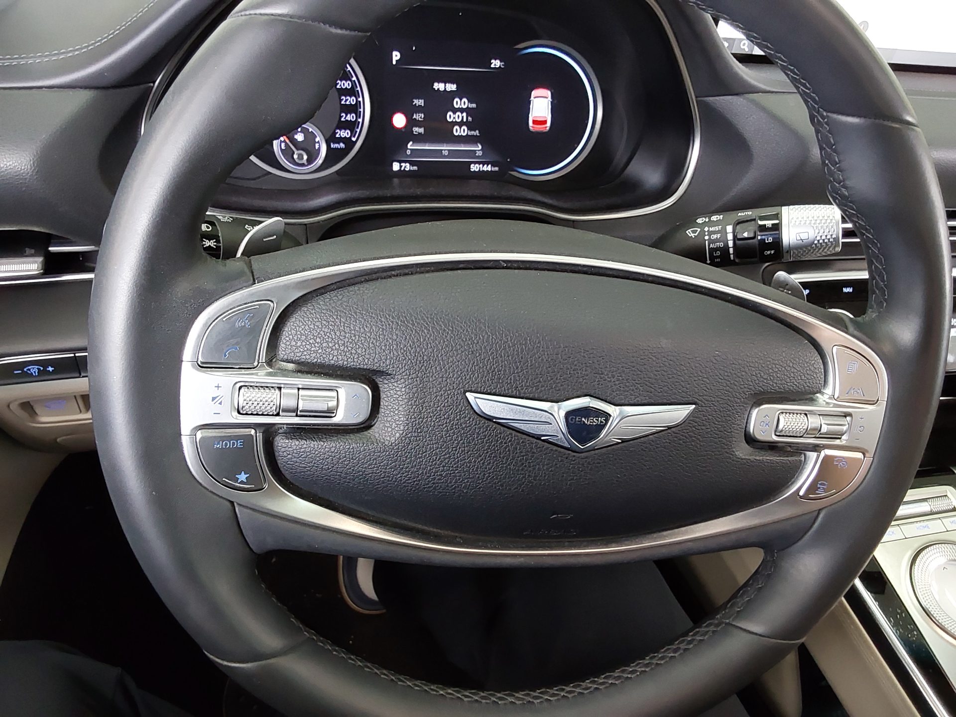 2022 - genesis gv80