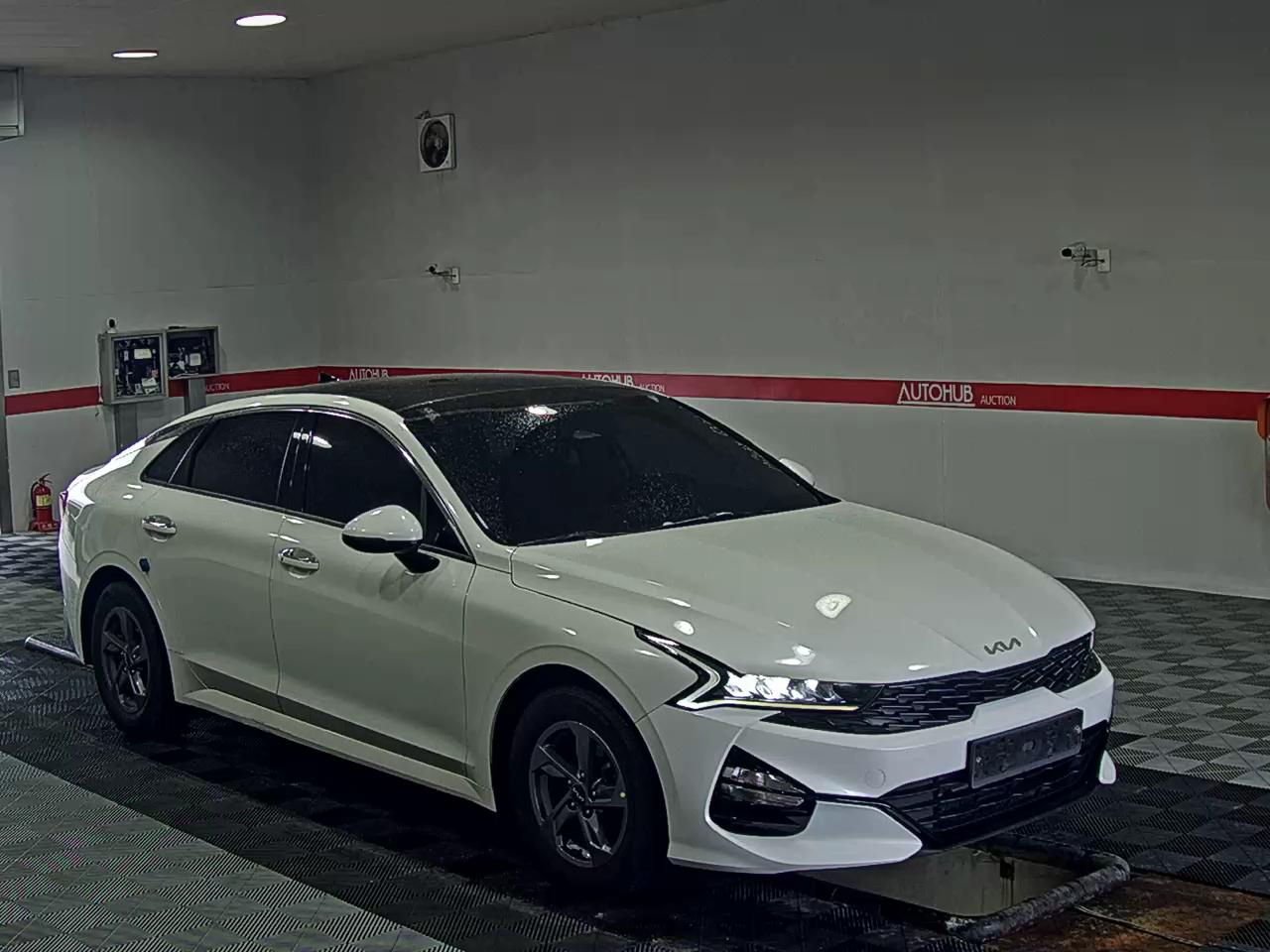 2022 - kia k5