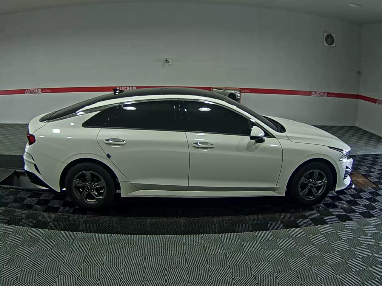 2022 - kia k5