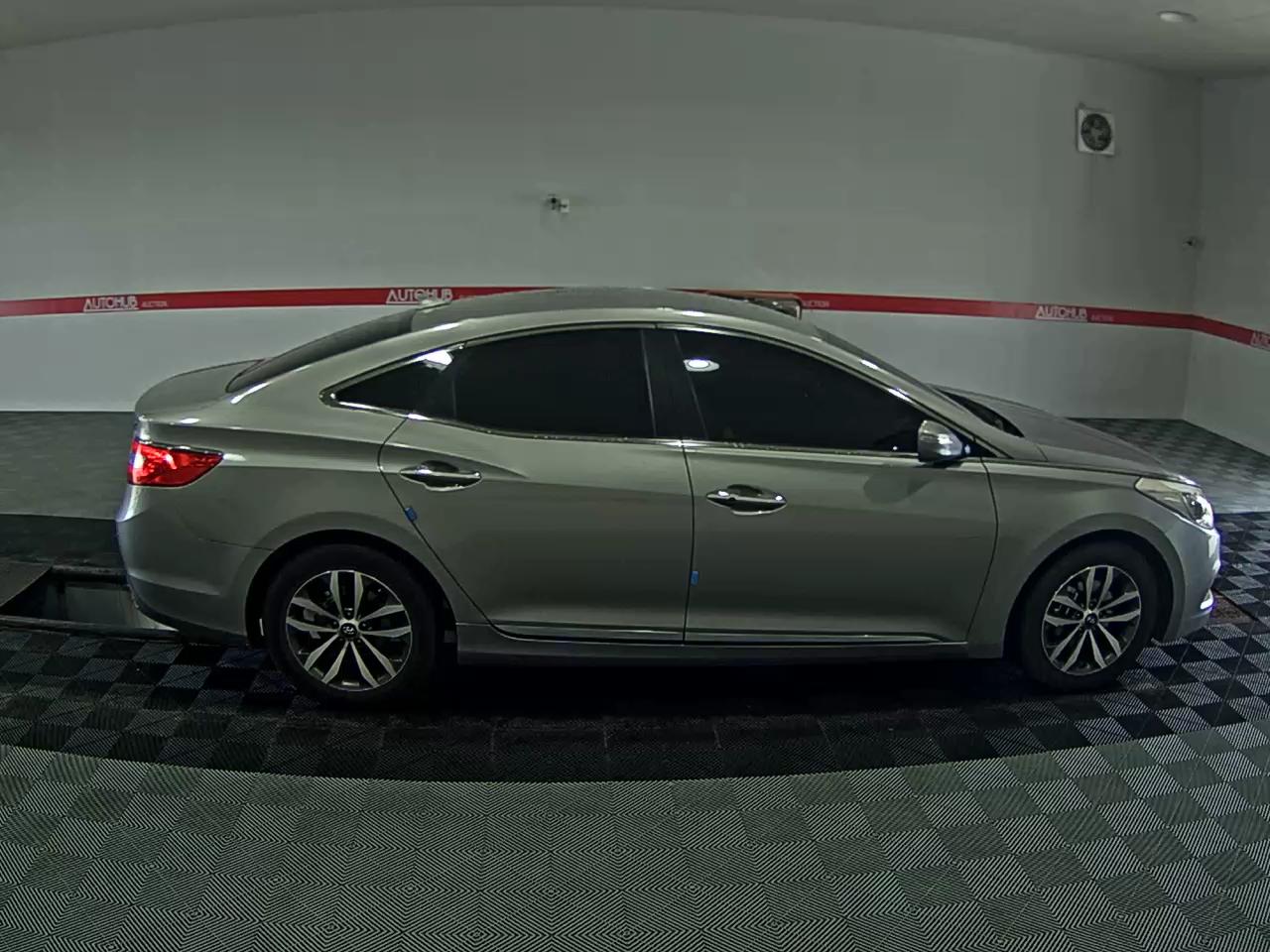 2012 - hyundai grandeur