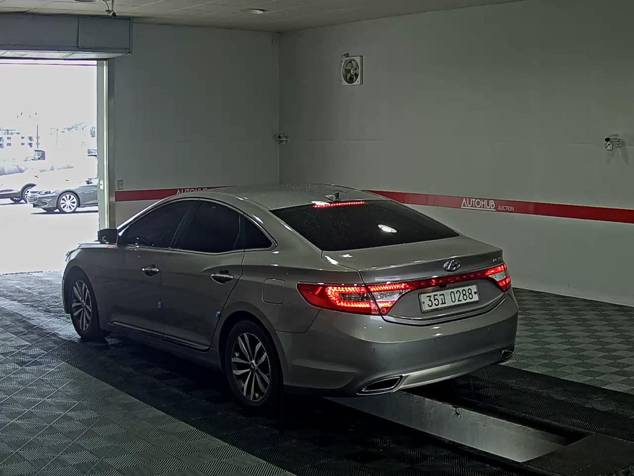 2012 - hyundai grandeur