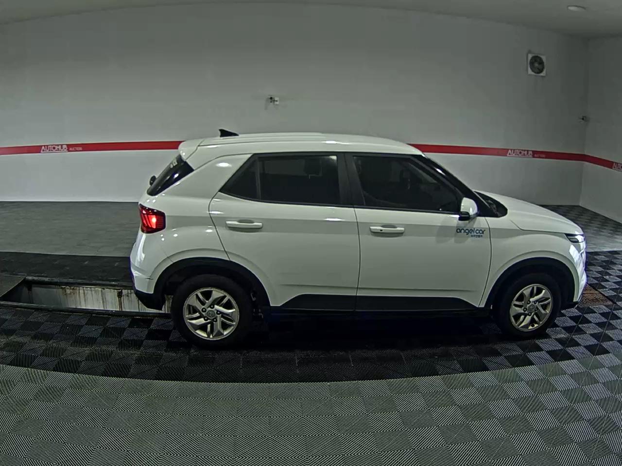 2021 - hyundai venue