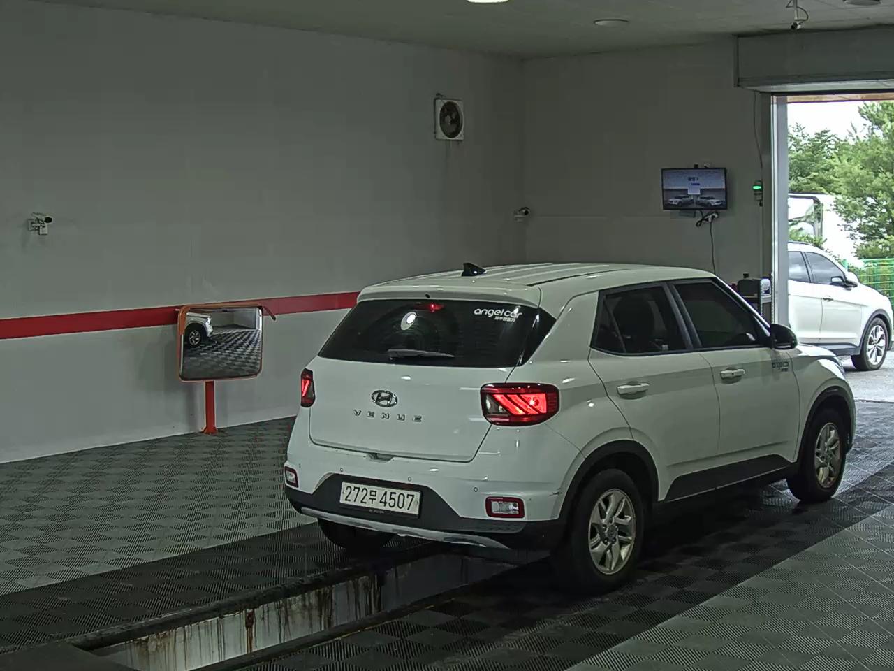 2021 - hyundai venue