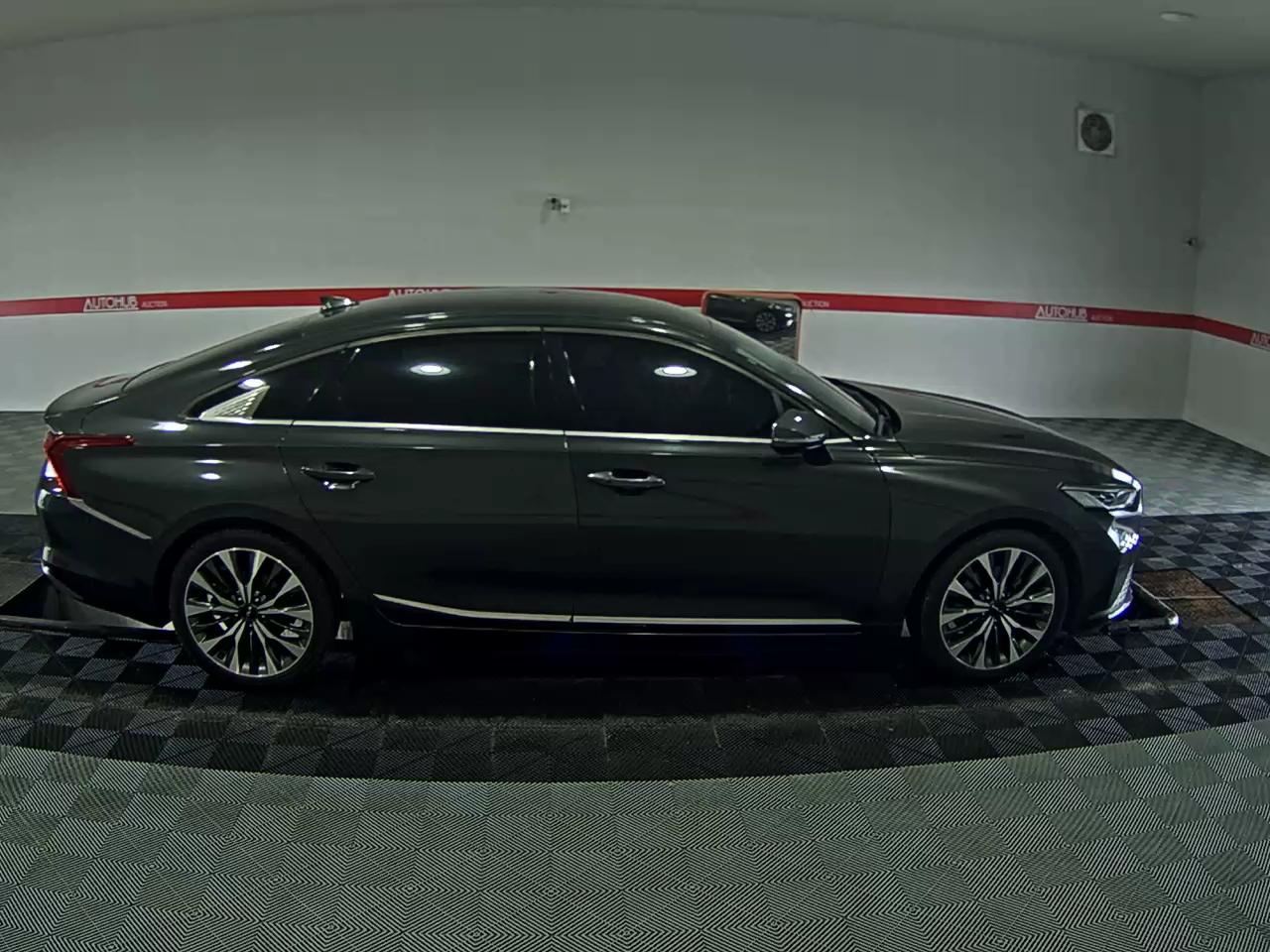 2022 - kia k8