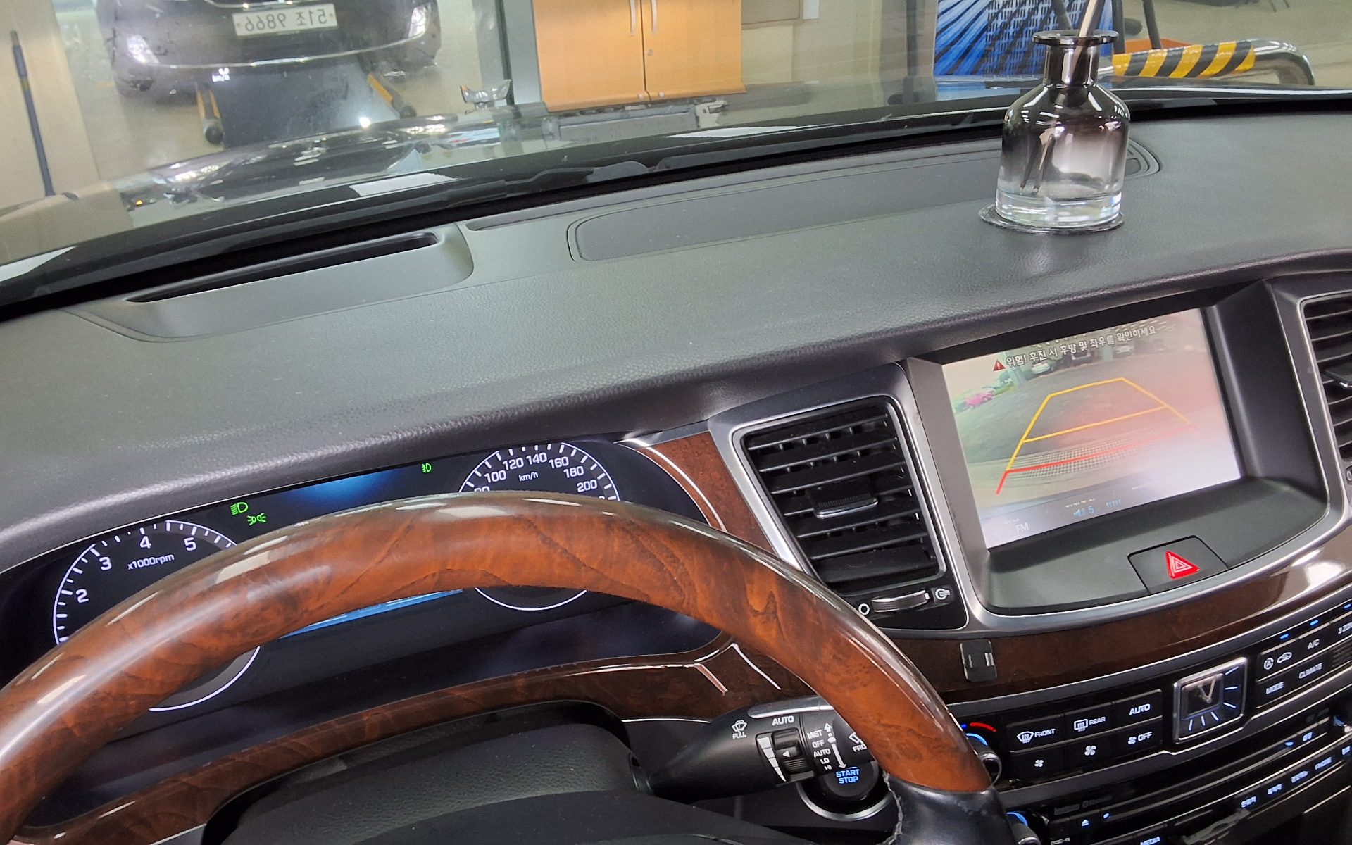 2015 - hyundai equus