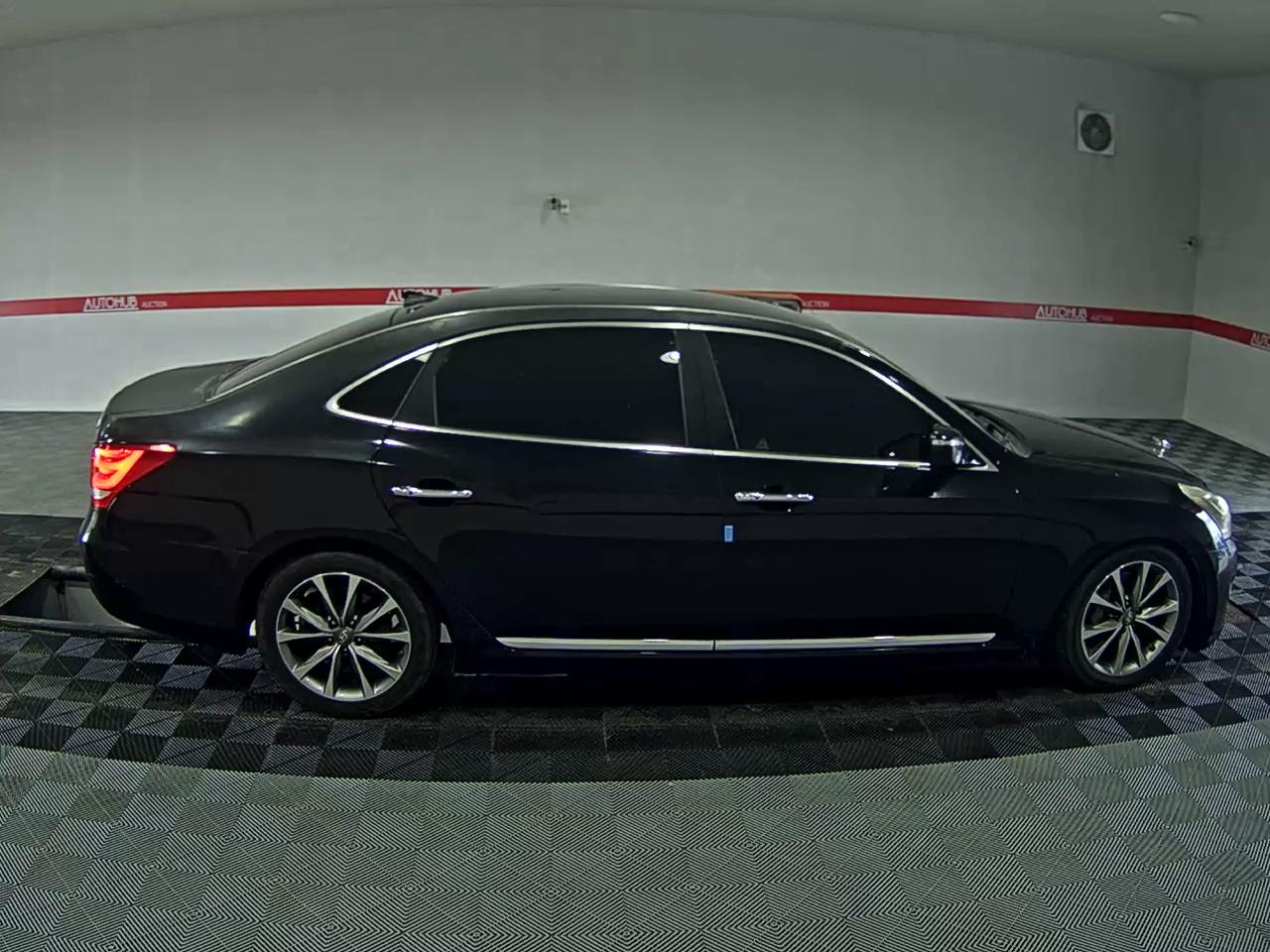 2015 - hyundai equus