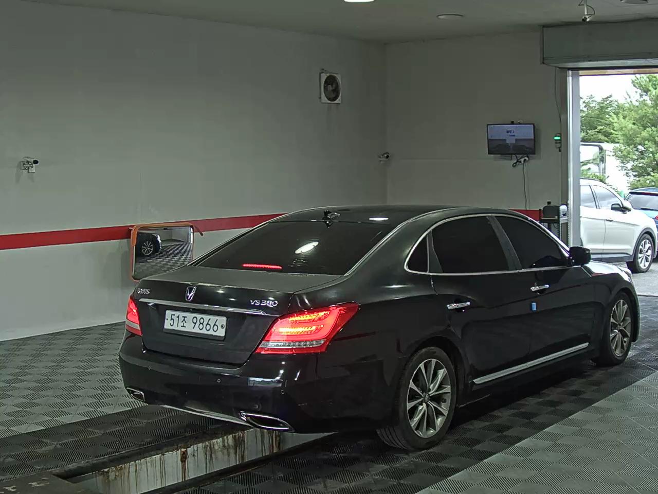2015 - hyundai equus