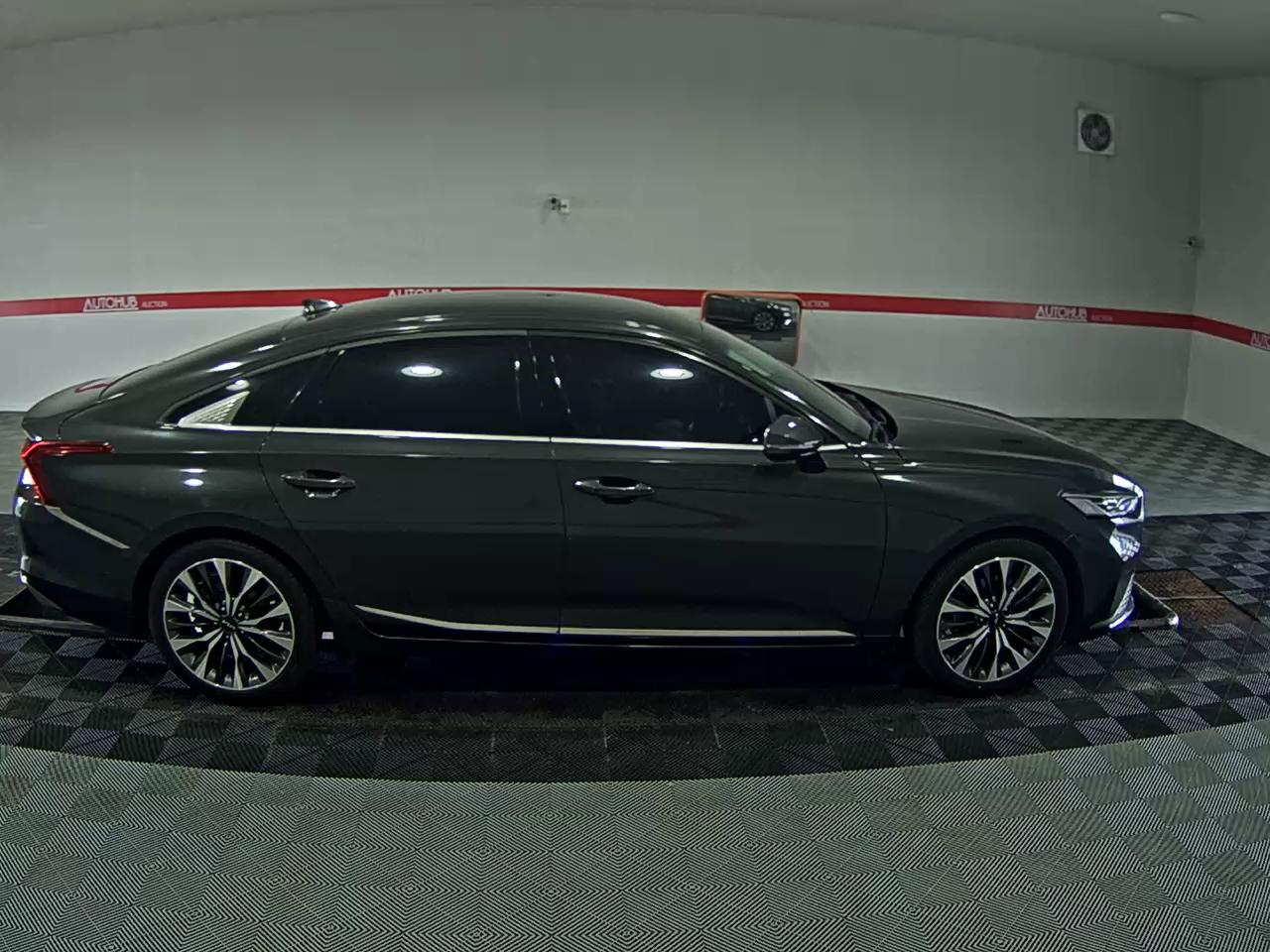 2022 - kia k8