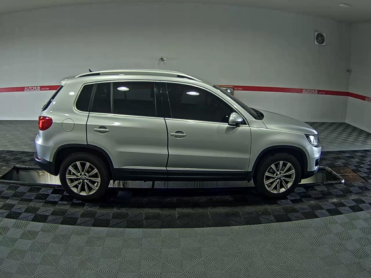 2013 - volkswagen tiguan
