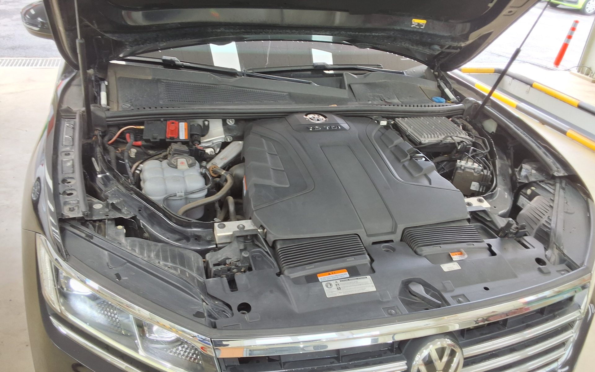 2020 - volkswagen touareg