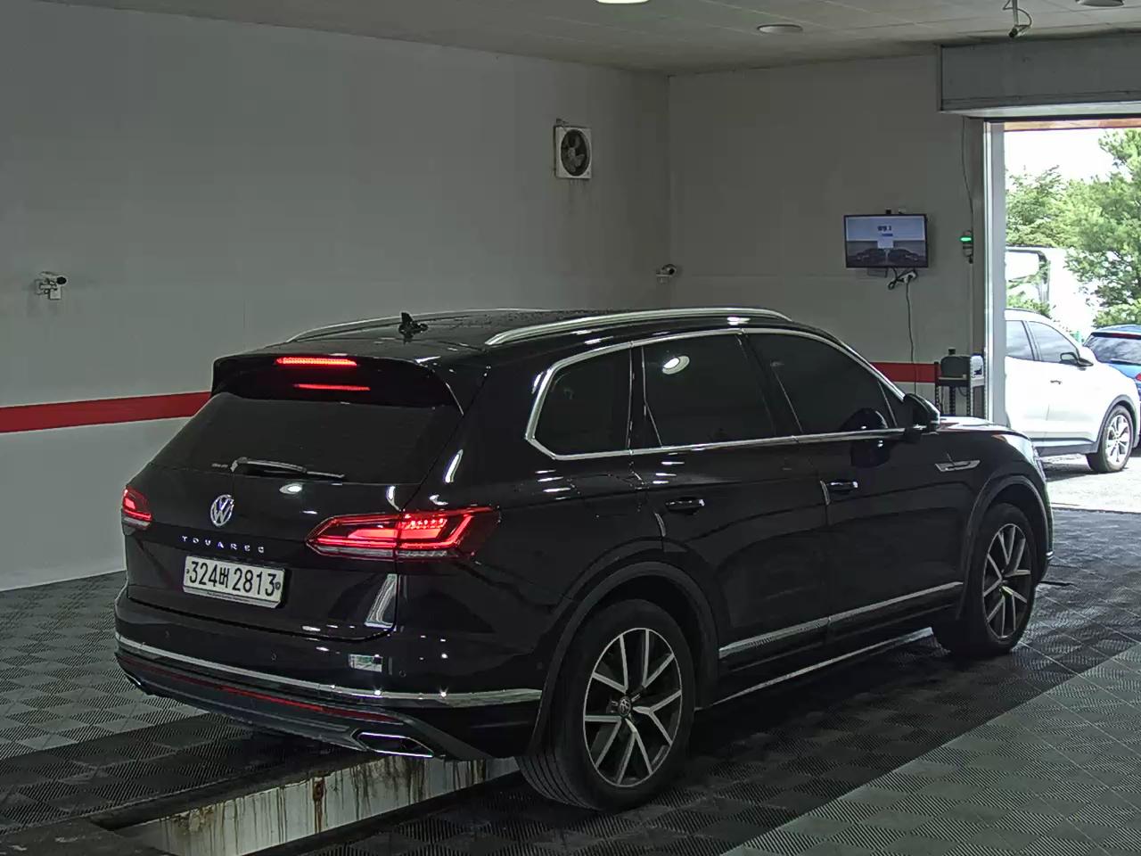 2020 - volkswagen touareg