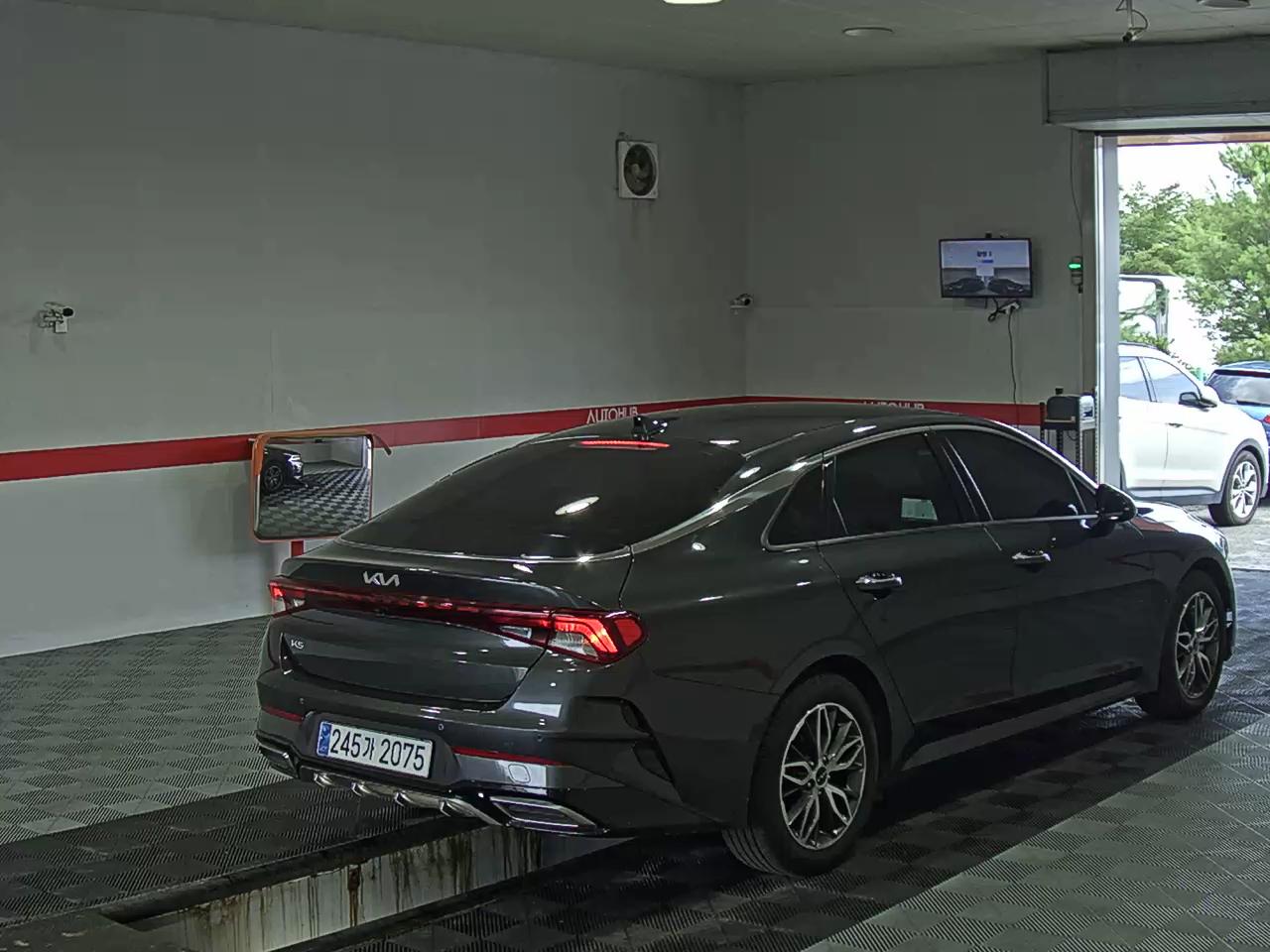 2023 - kia k5