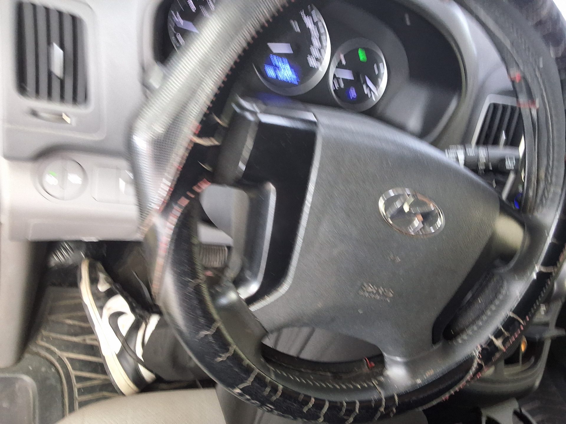 2019 - hyundai grand starex