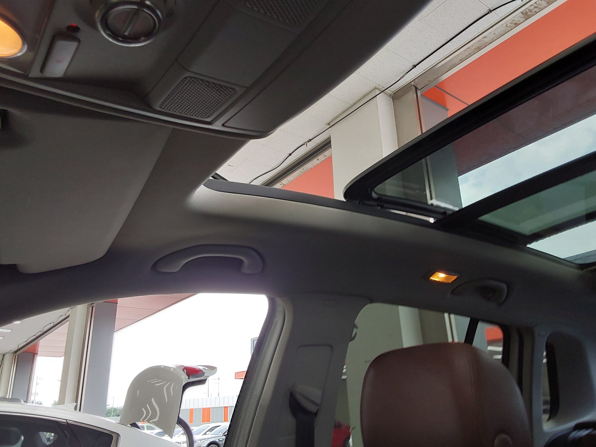 2016 - volkswagen tiguan