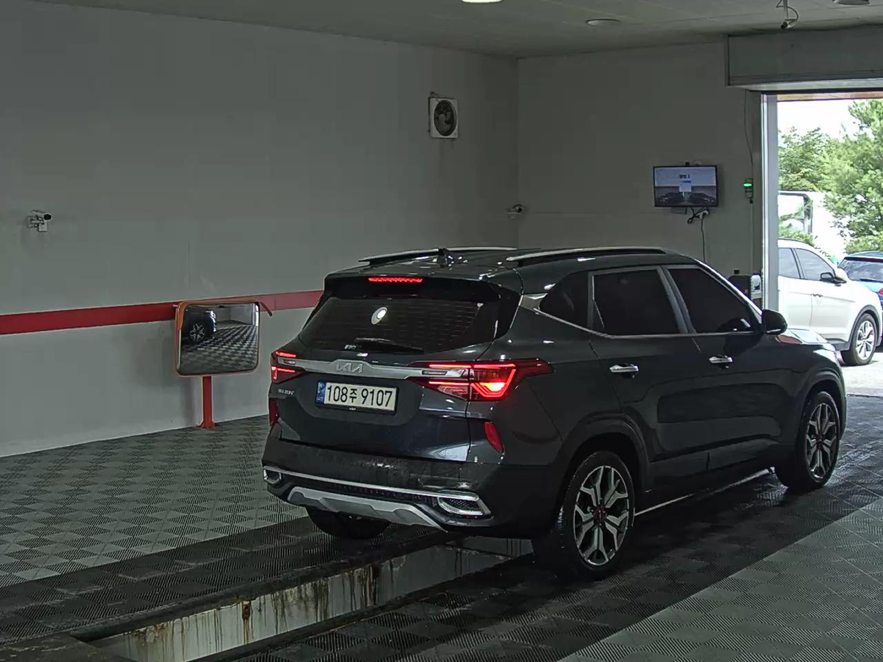 2023 - kia seltos