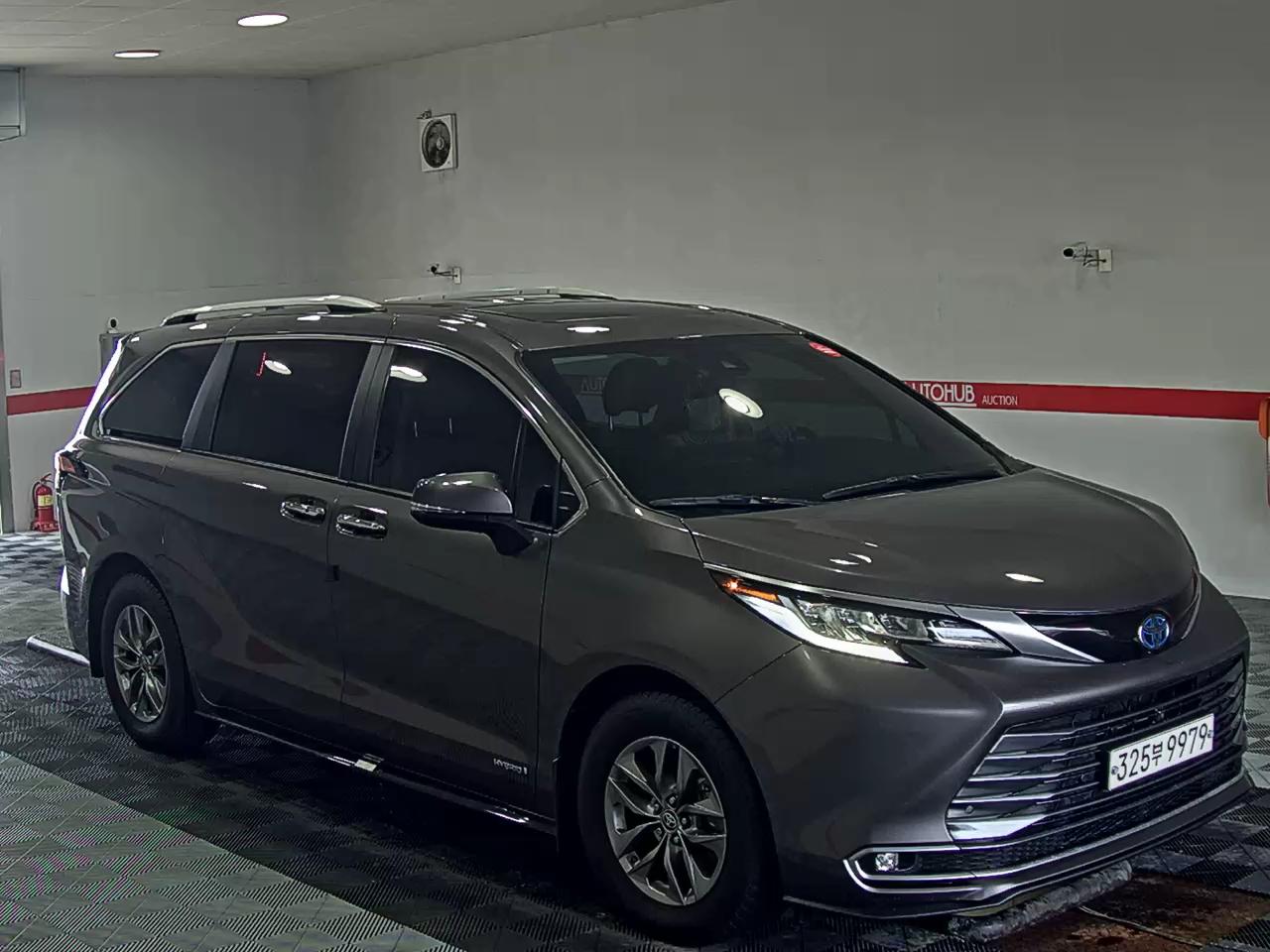 2021 - toyota sienna