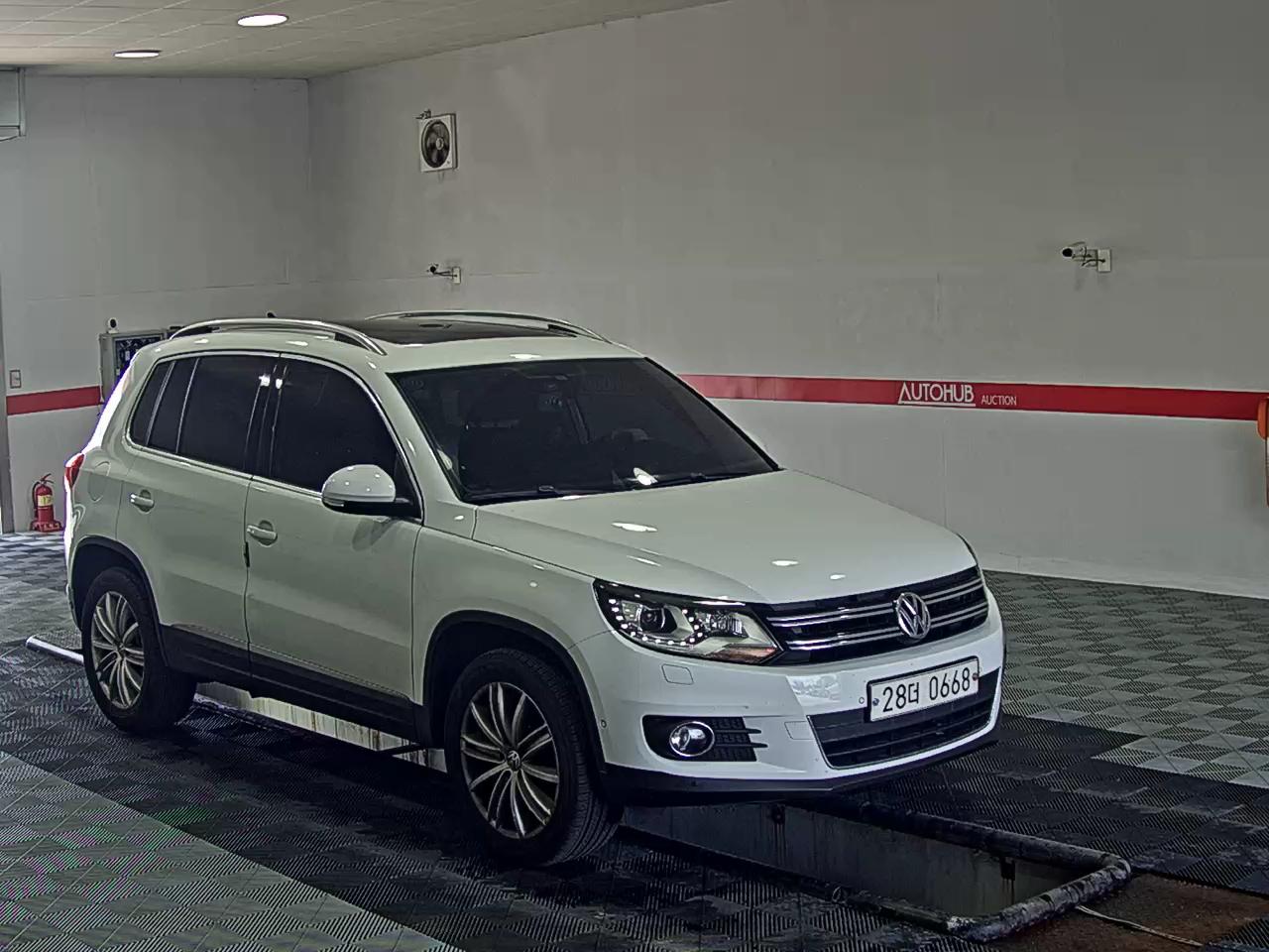 2016 - volkswagen tiguan