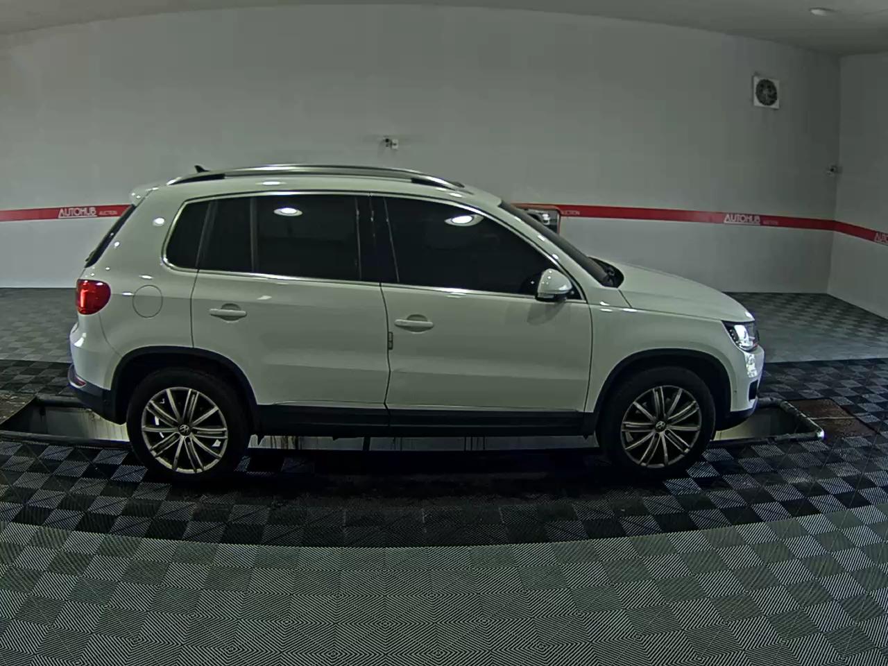 2016 - volkswagen tiguan