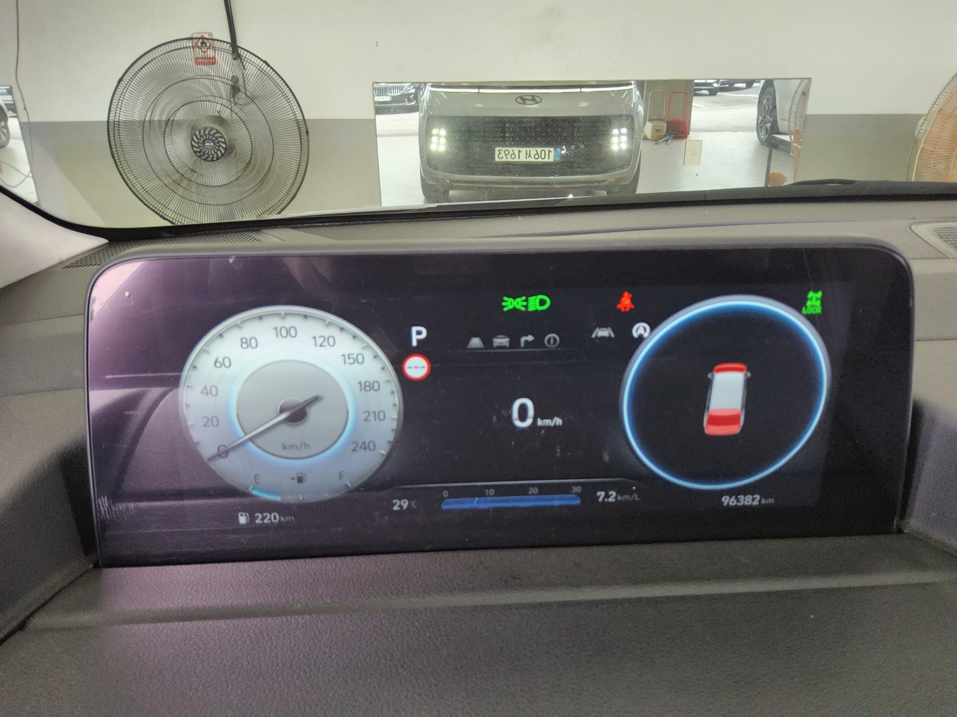 2022 - hyundai staria