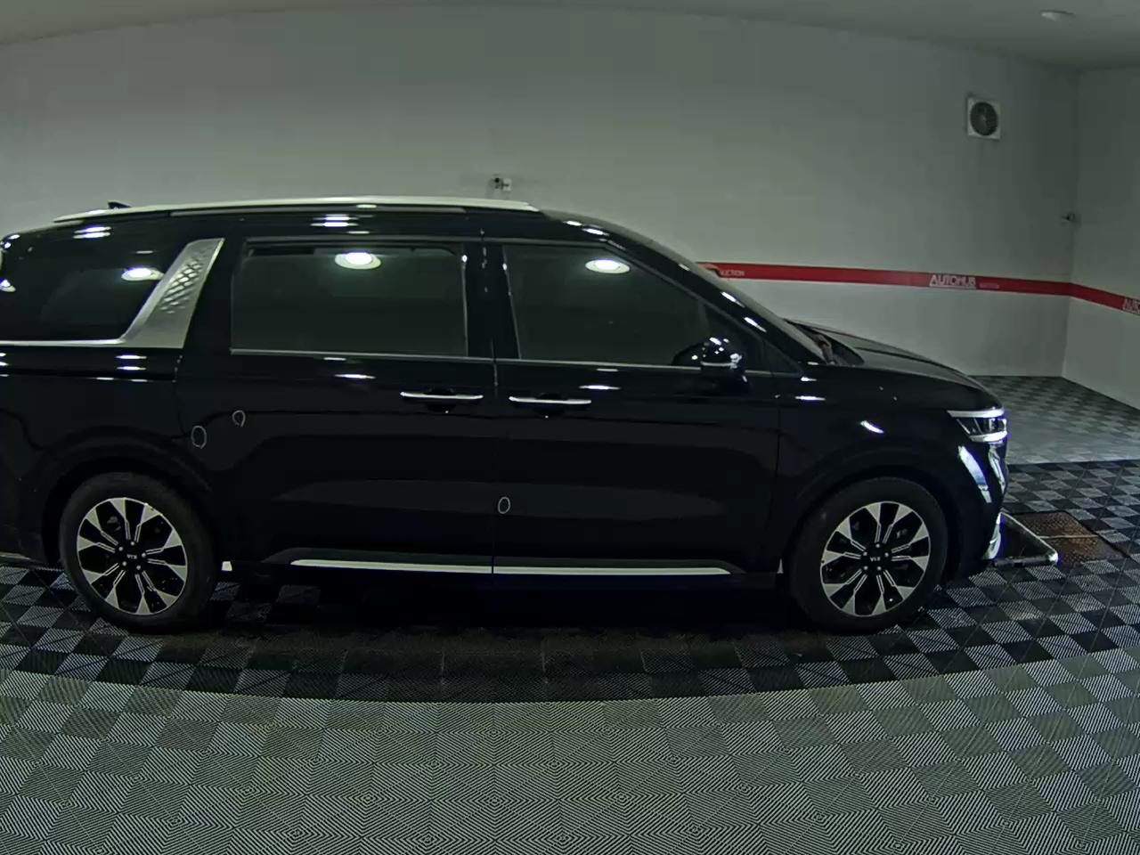 2021 - kia carnival