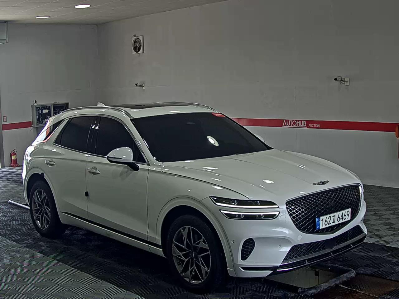 2021 - genesis gv70