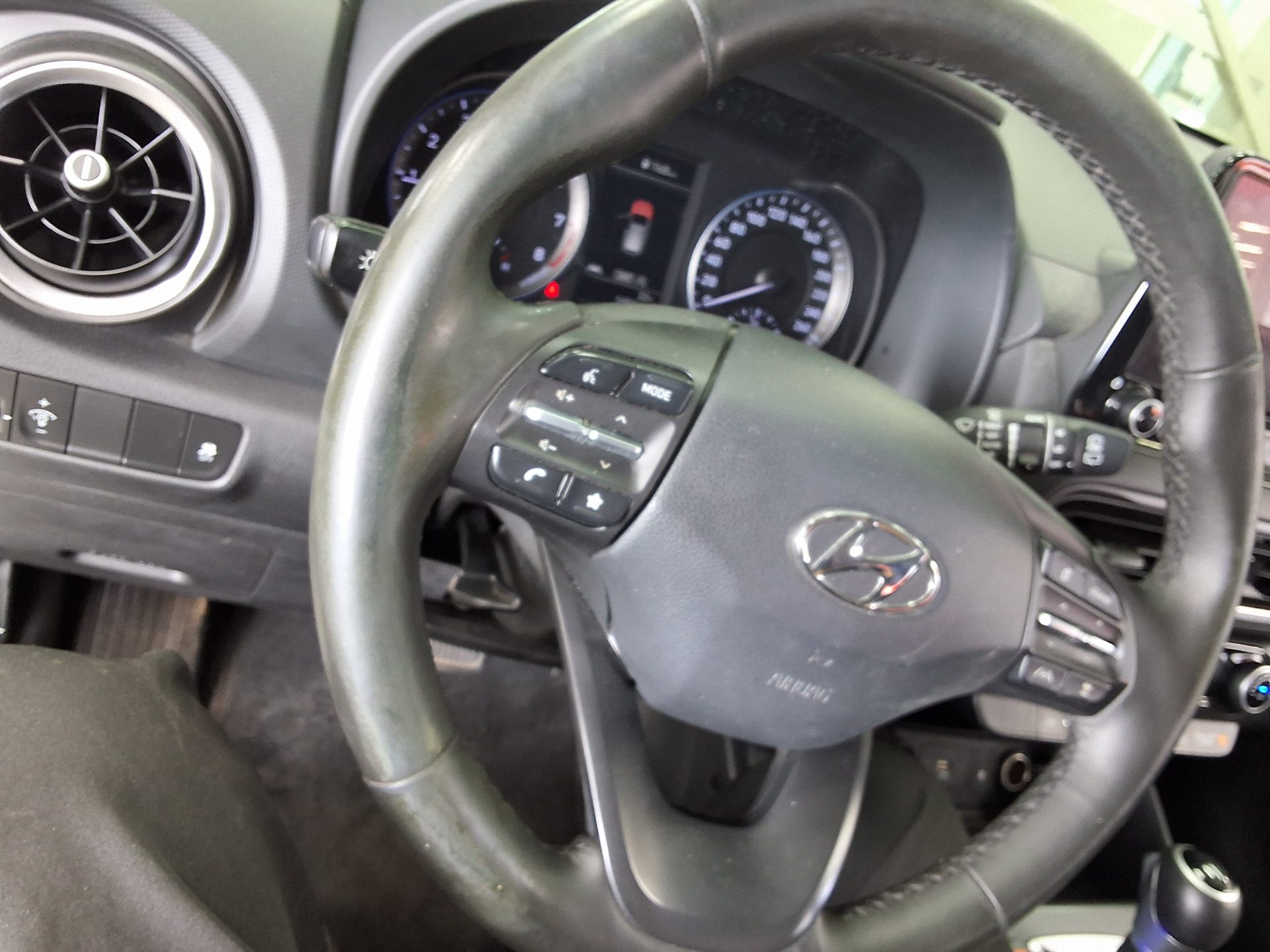 2023 - hyundai kona