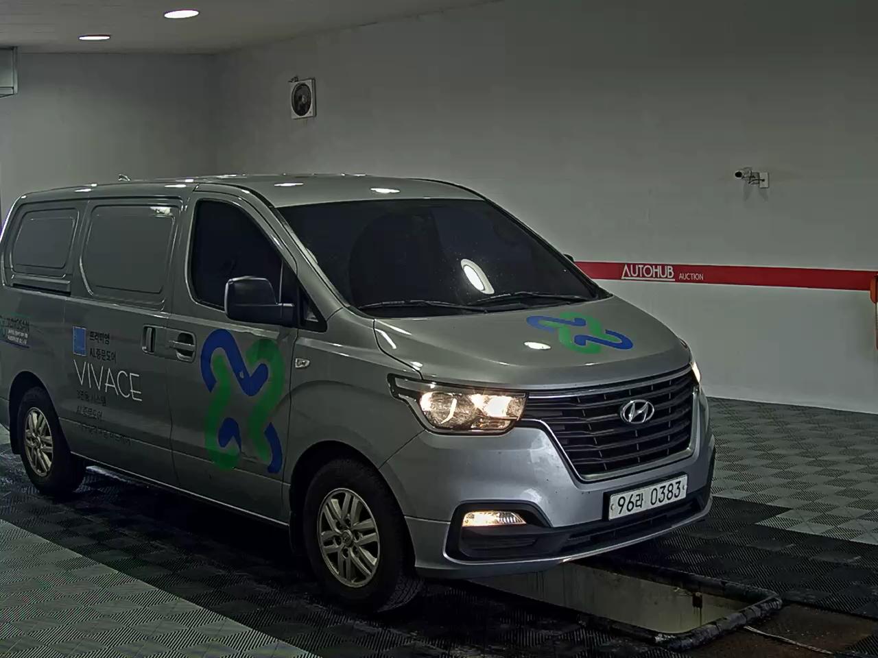 2020 - hyundai grand starex