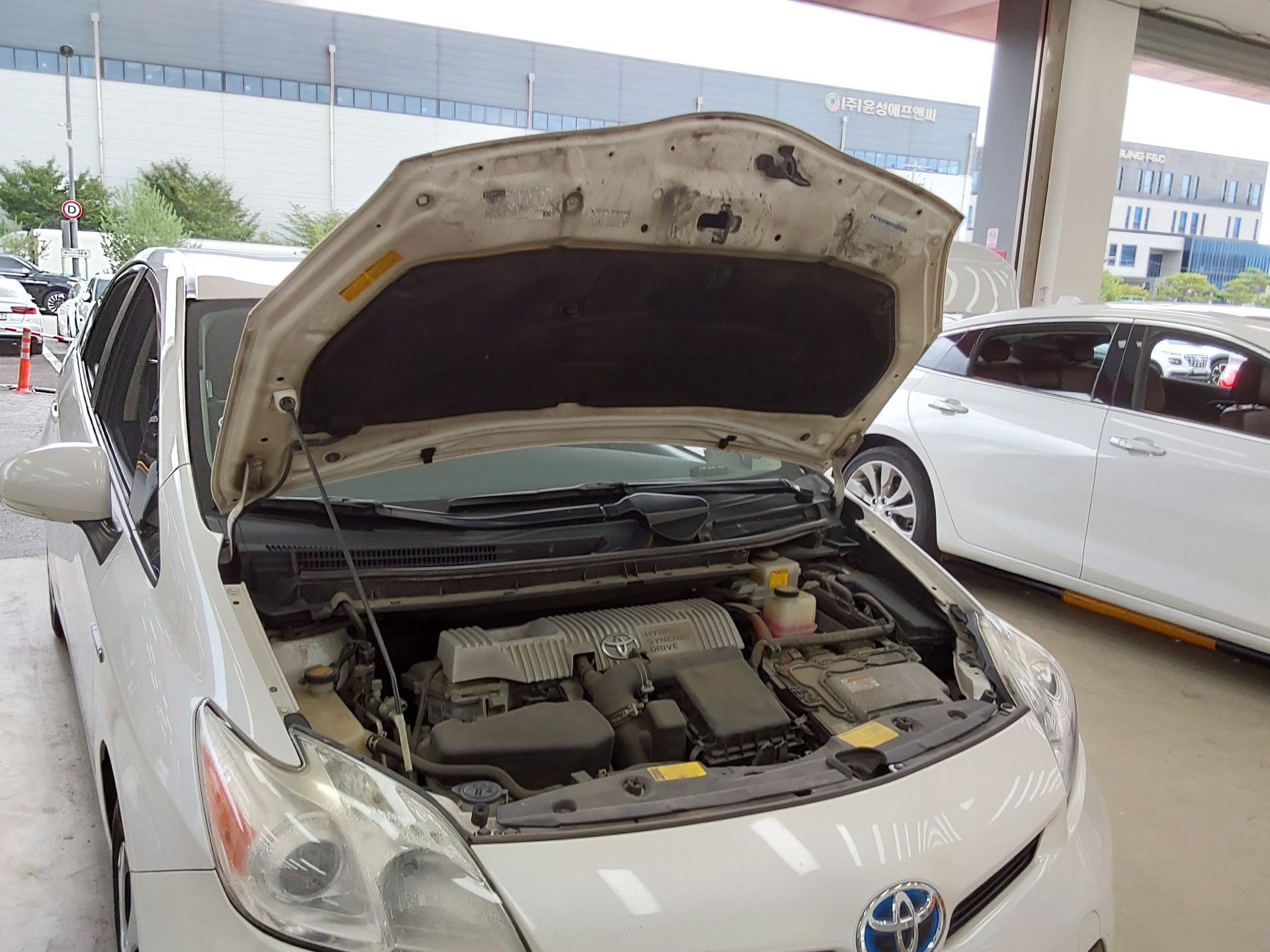 2012 - toyota prius