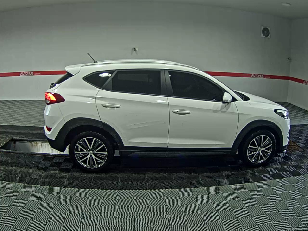 2016 - hyundai tucson