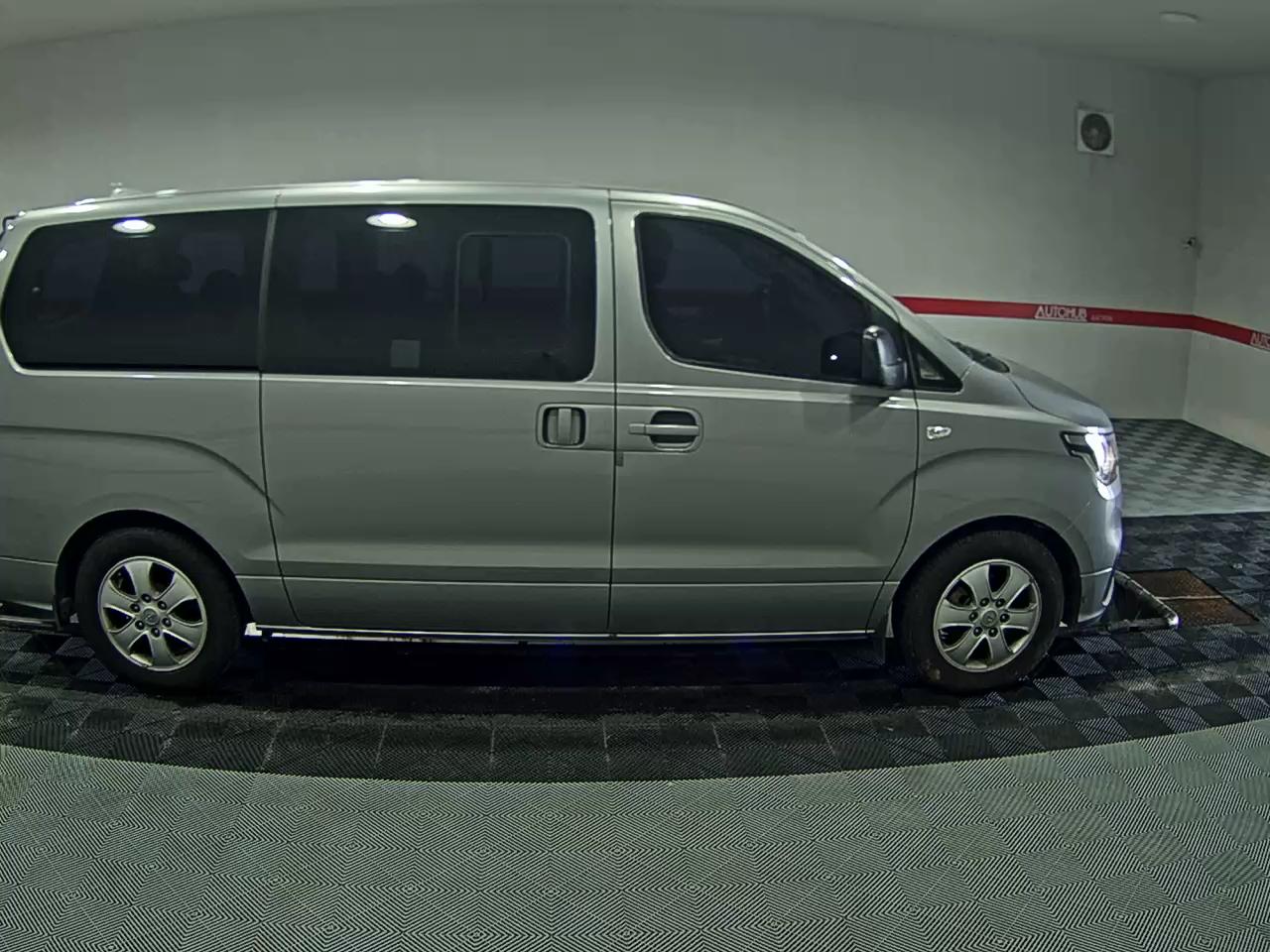 2018 - hyundai grand starex