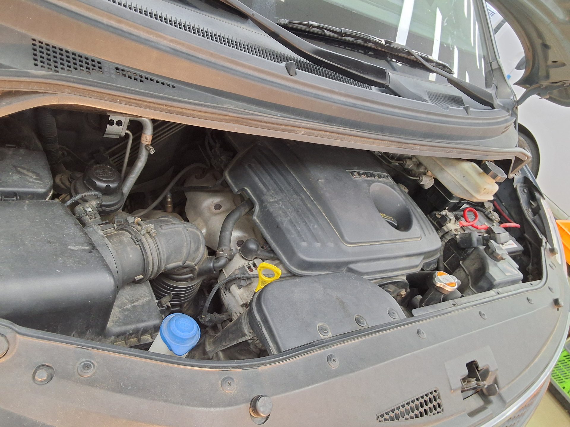 2012 - hyundai grand starex