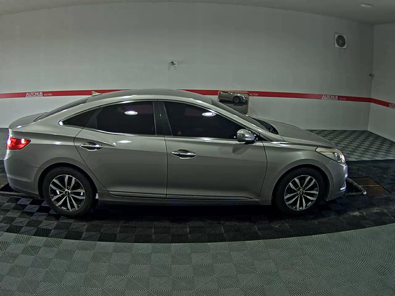 2011 - hyundai grandeur