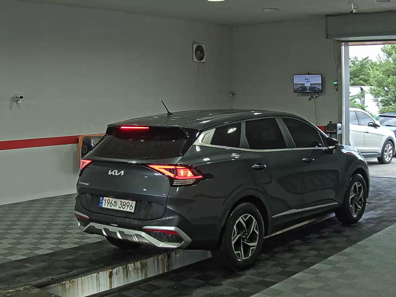 2024 - kia sportage