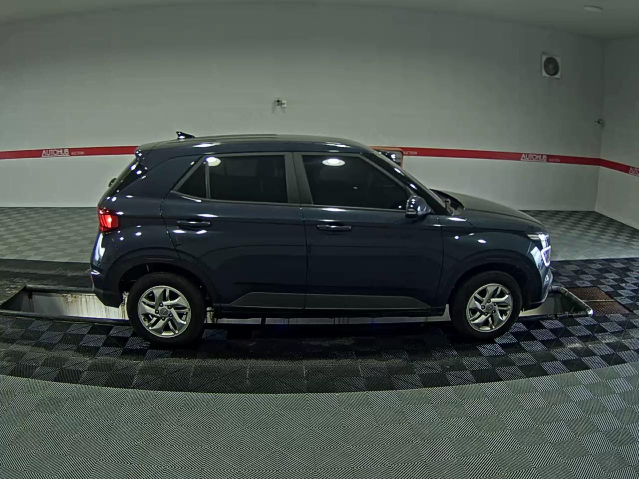 2021 - hyundai venue