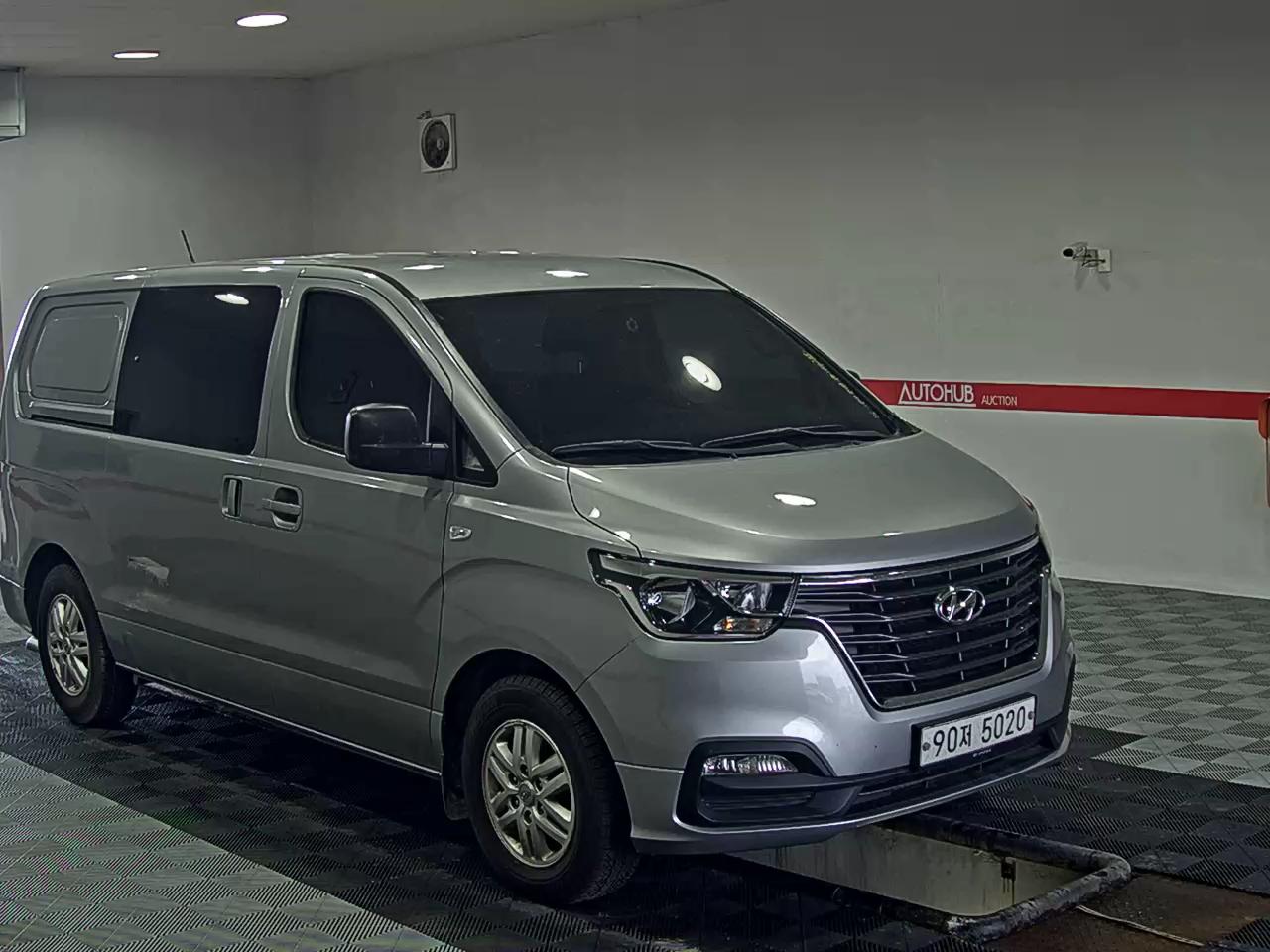 2020 - hyundai grand starex