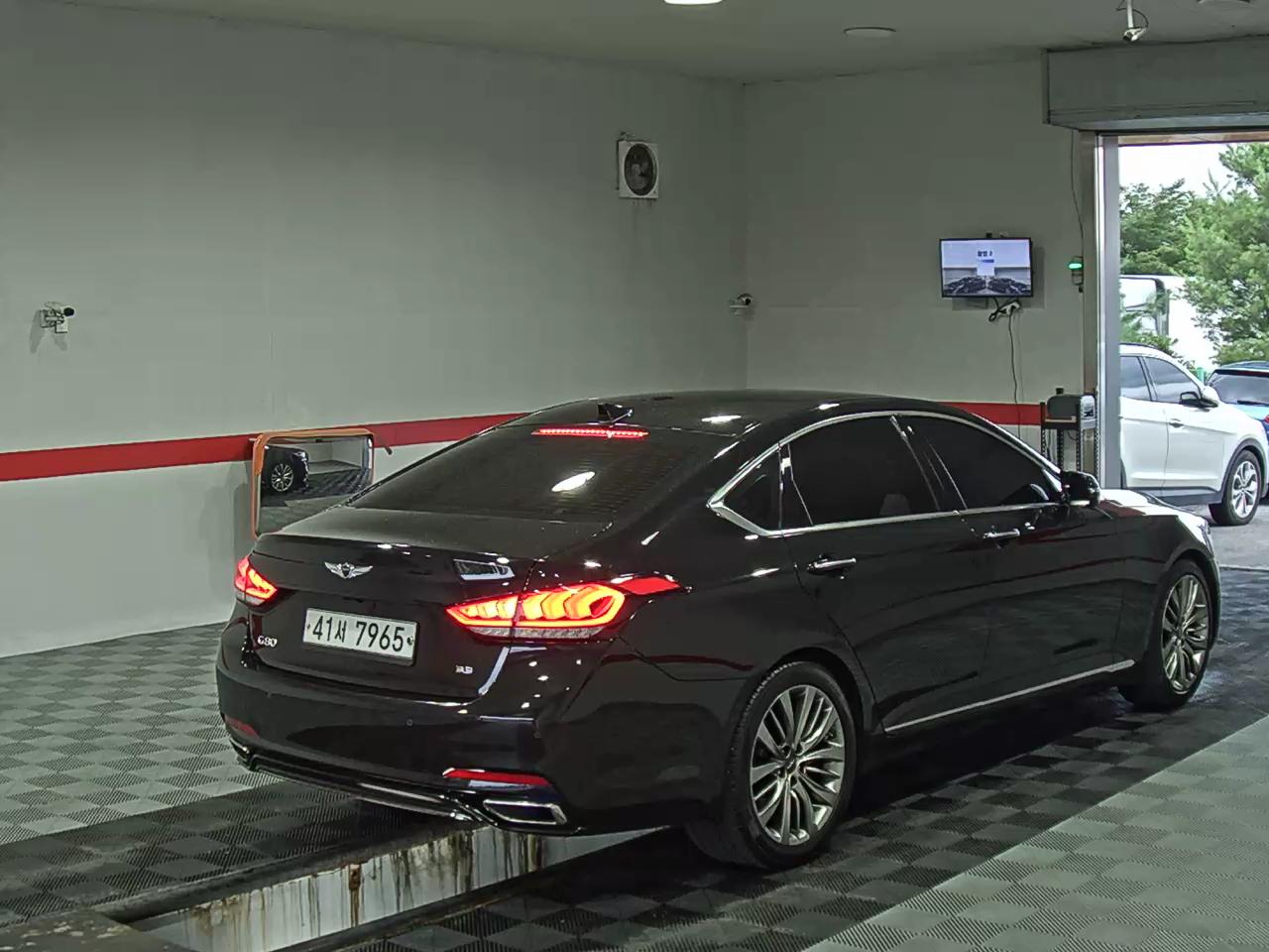 2019 - genesis g80