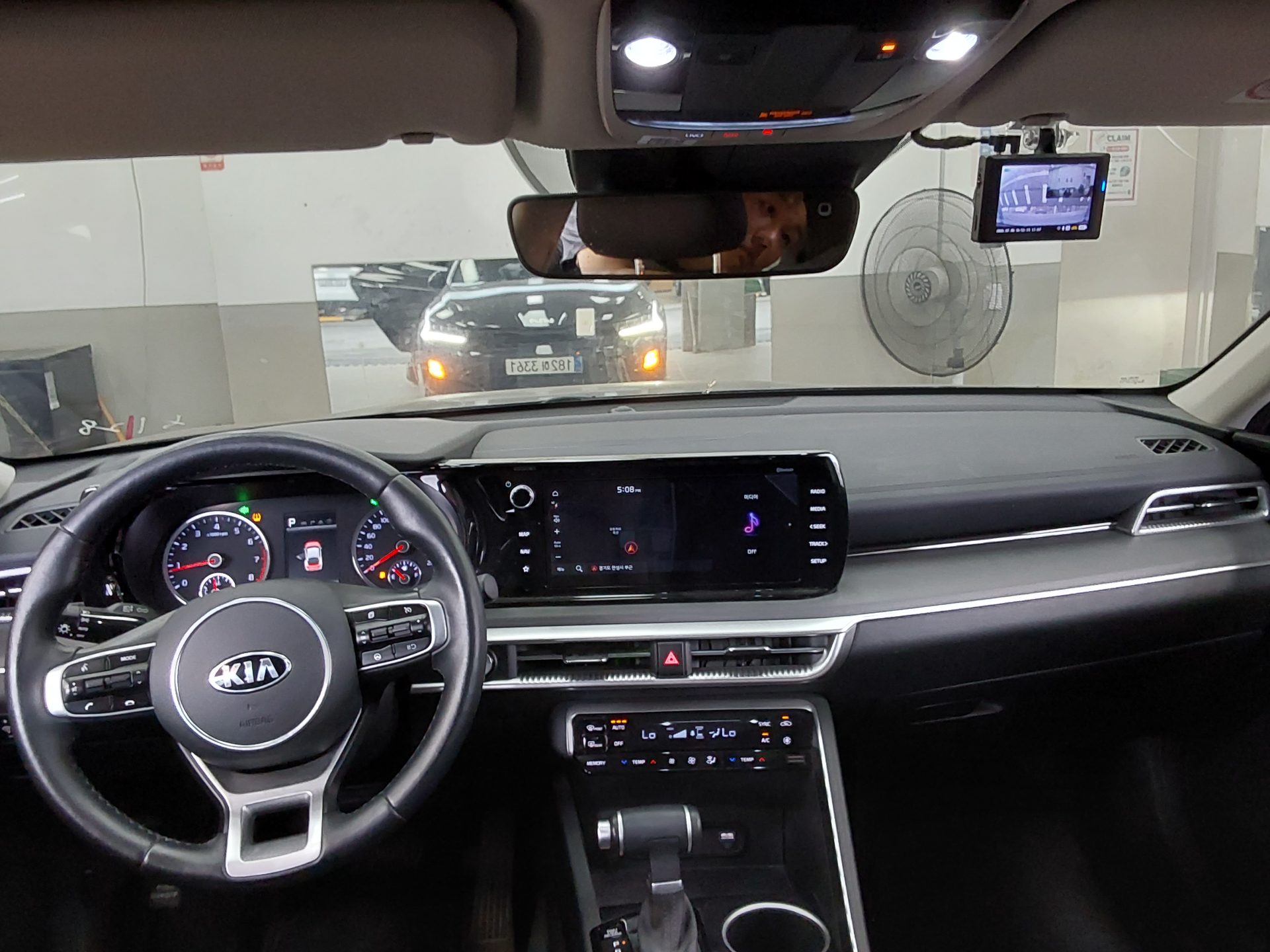 2021 - kia k5