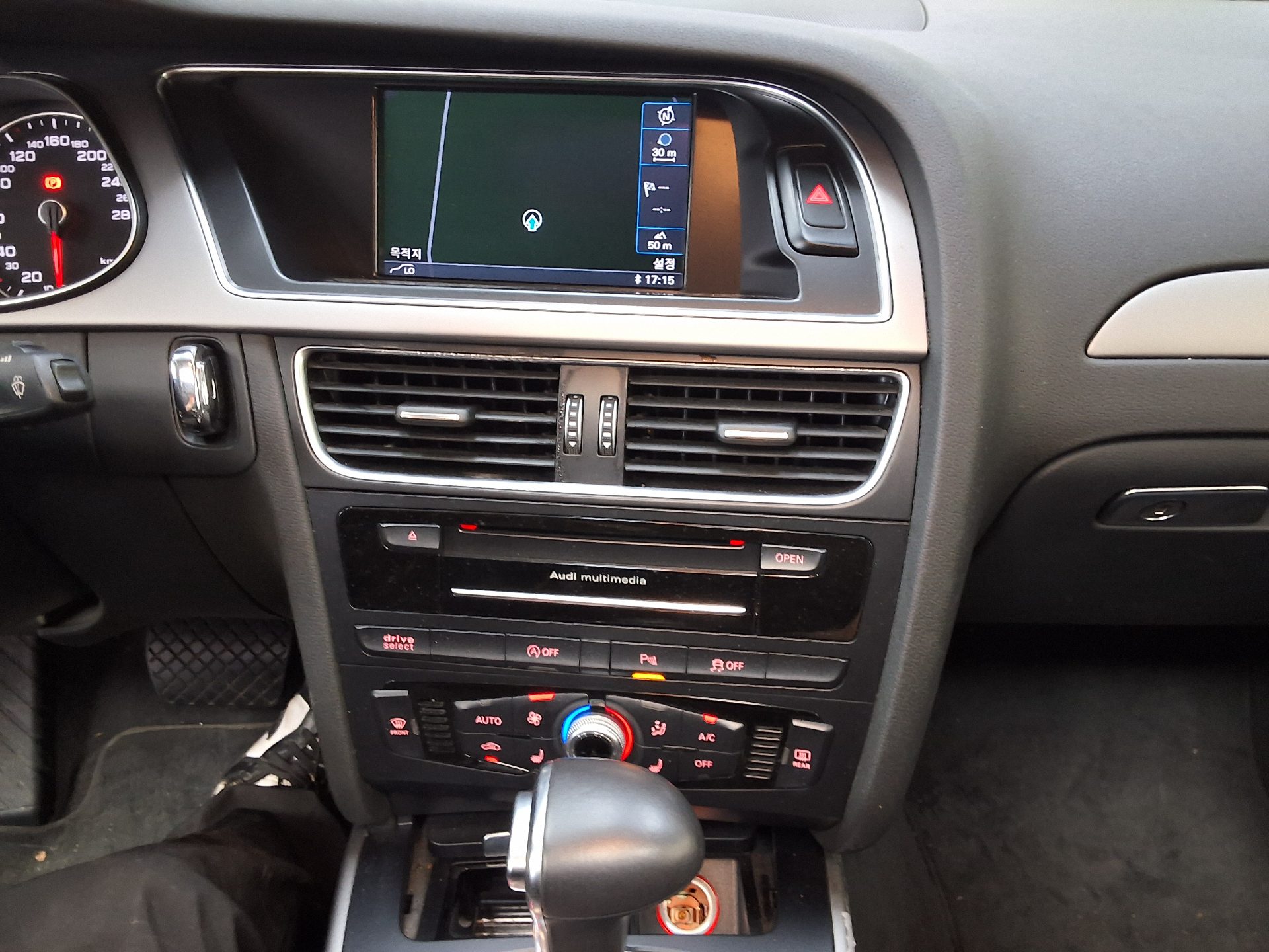 2015 - audi a4