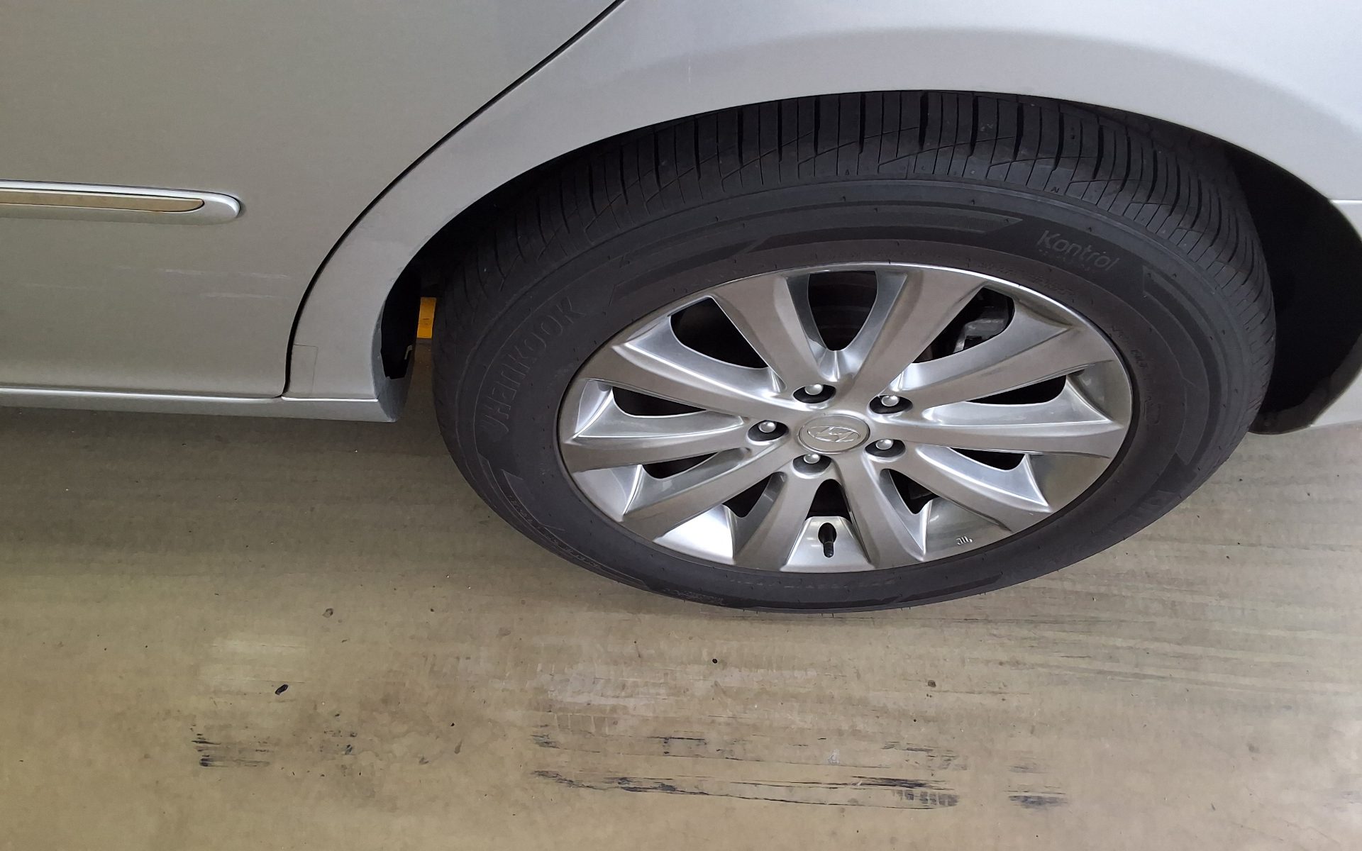 2010 - hyundai grandeur