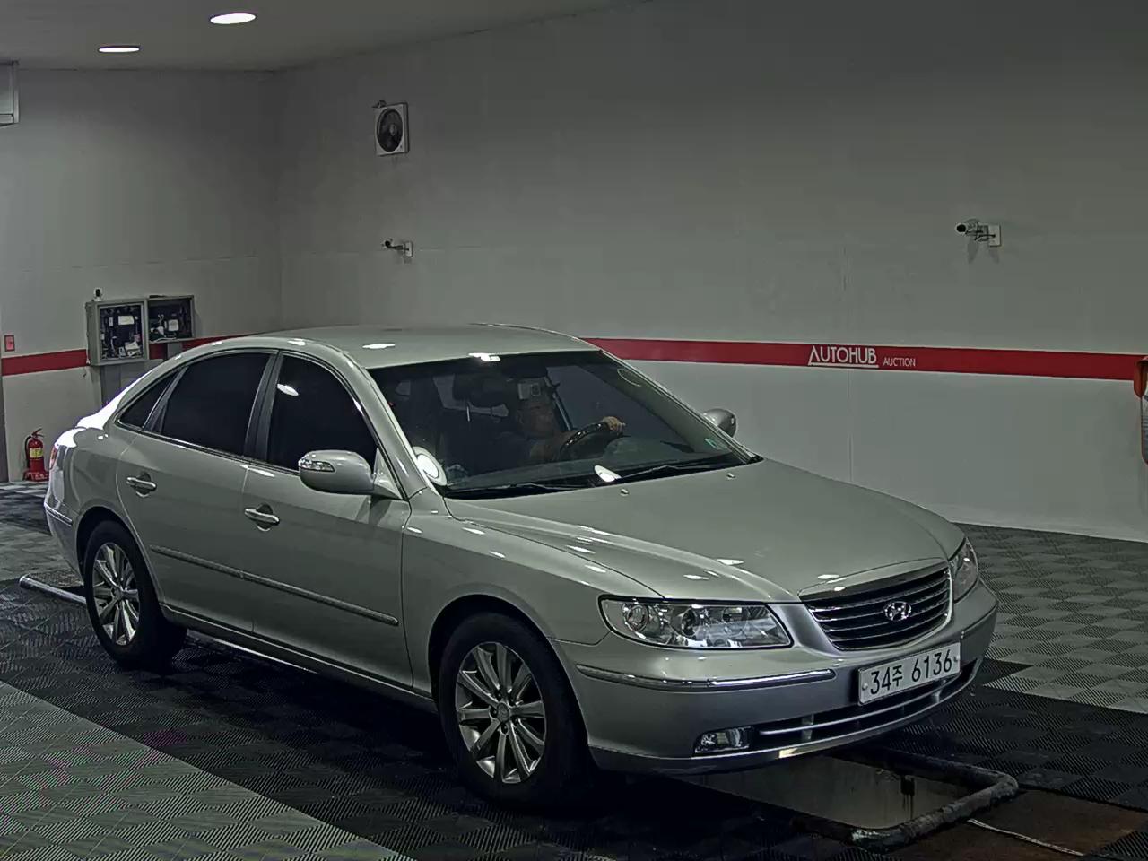 2010 - hyundai grandeur